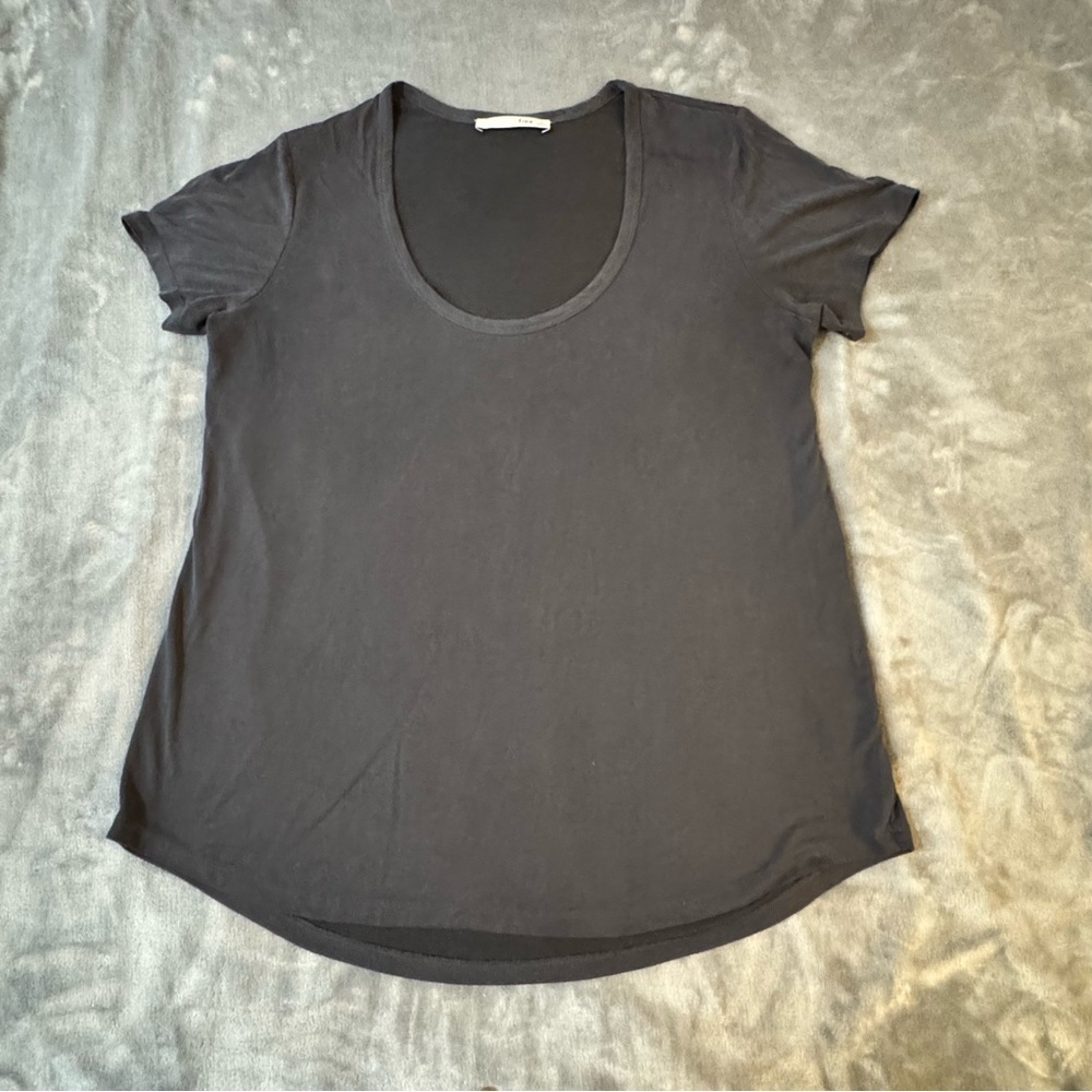 Wilfred Free Charcoal Scoop Neck Tee

#1291